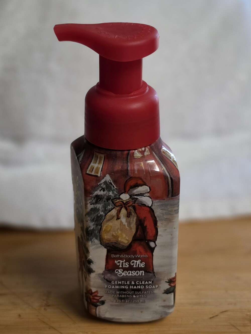 NWT Bath & Body Works ’Tis The Season Foaming Hand Soap 8.75 oz